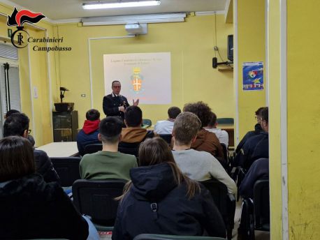 Arma Carabinieri Montenero incontro studenti