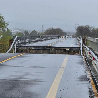 Ponte crollato